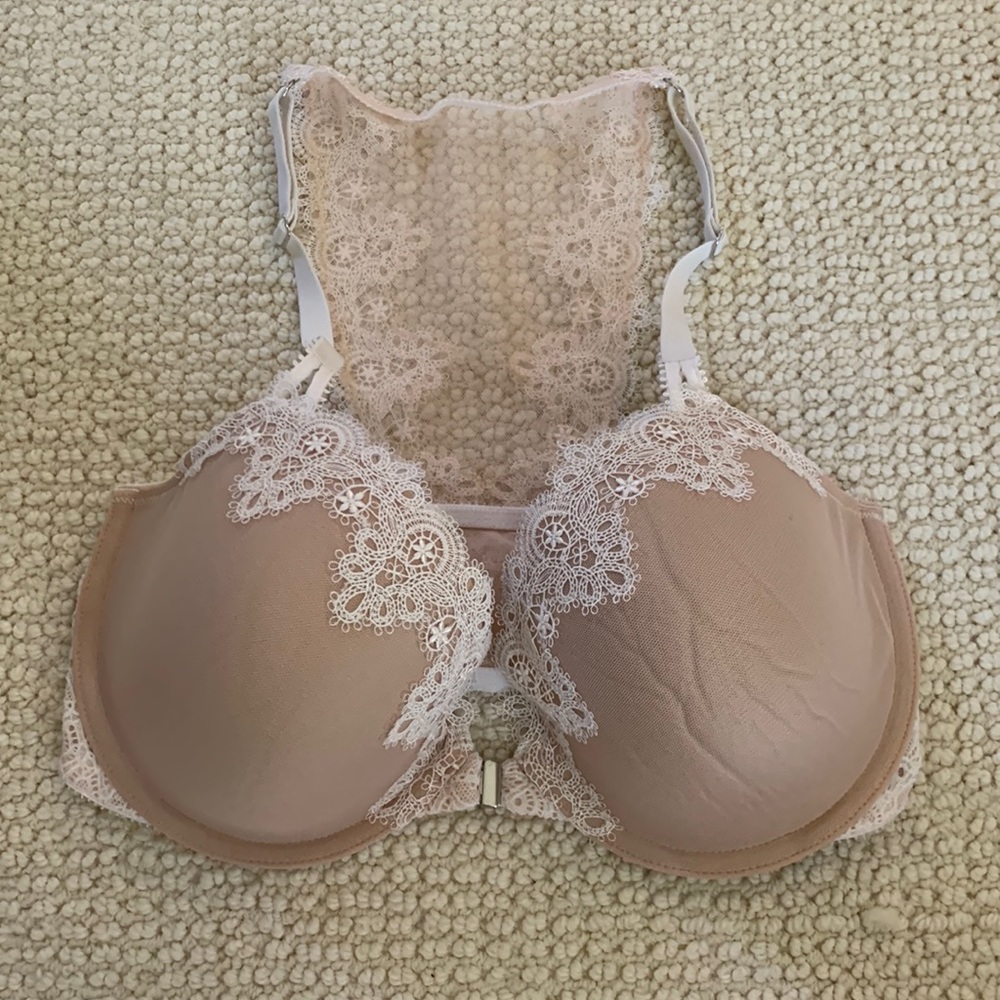 Victoria’s Secret Lacy Lingerie - 34DD